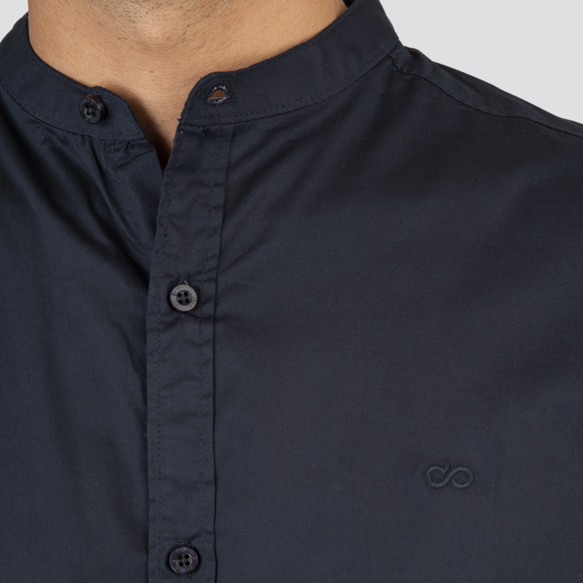 261FS-5120 NOS SHIRTS WITH MAO COLLAR AND CHEST DENSE EMBROIDERY NAVY - Image 5