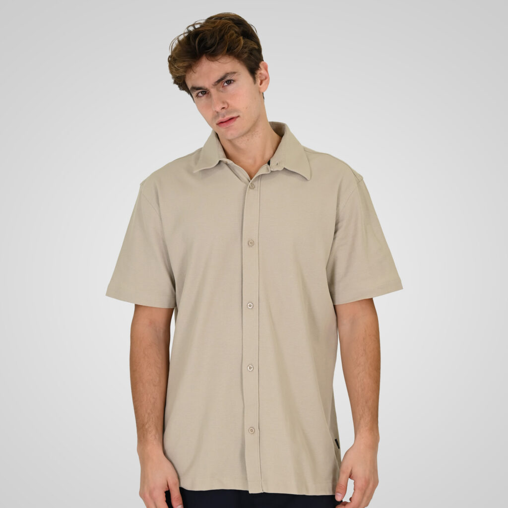 261GS-5185 SHIRTS WITH CHEST POCKET AND SHORT SLEEVES (SPECIAL PIQUE FABRIC) (RELAXED FIT) CREAM