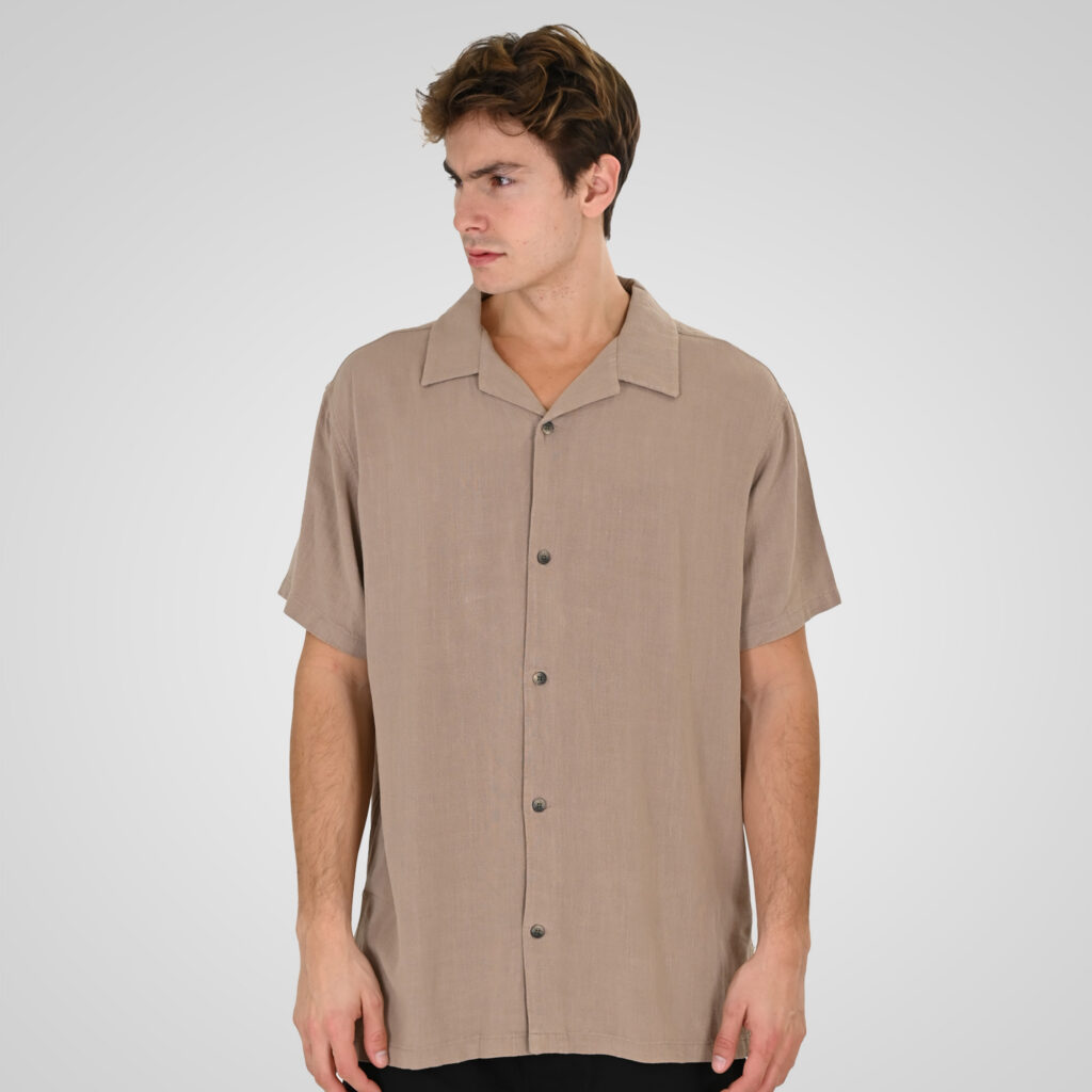 261GS-5198 SHIRT LINEN WITH CAMP COLLAR, CHEST POCKET AND SHORT SLEEVES (RELAXED FIT) SAND