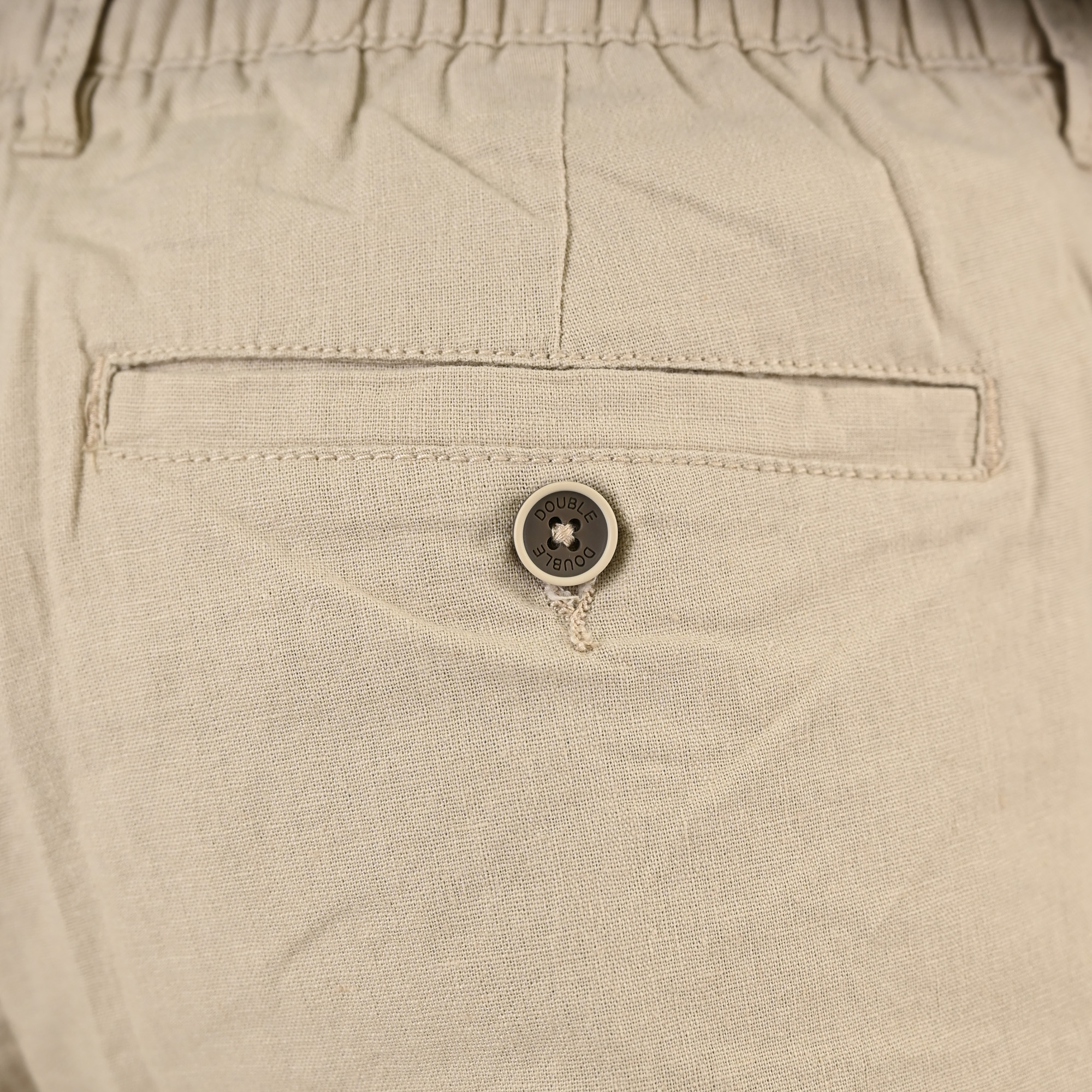 261MSHO-7068 CHINOS LINEN BLEND SHORTS WITH ELASTICATED WAISTBAND LT BEIGE - Image 5