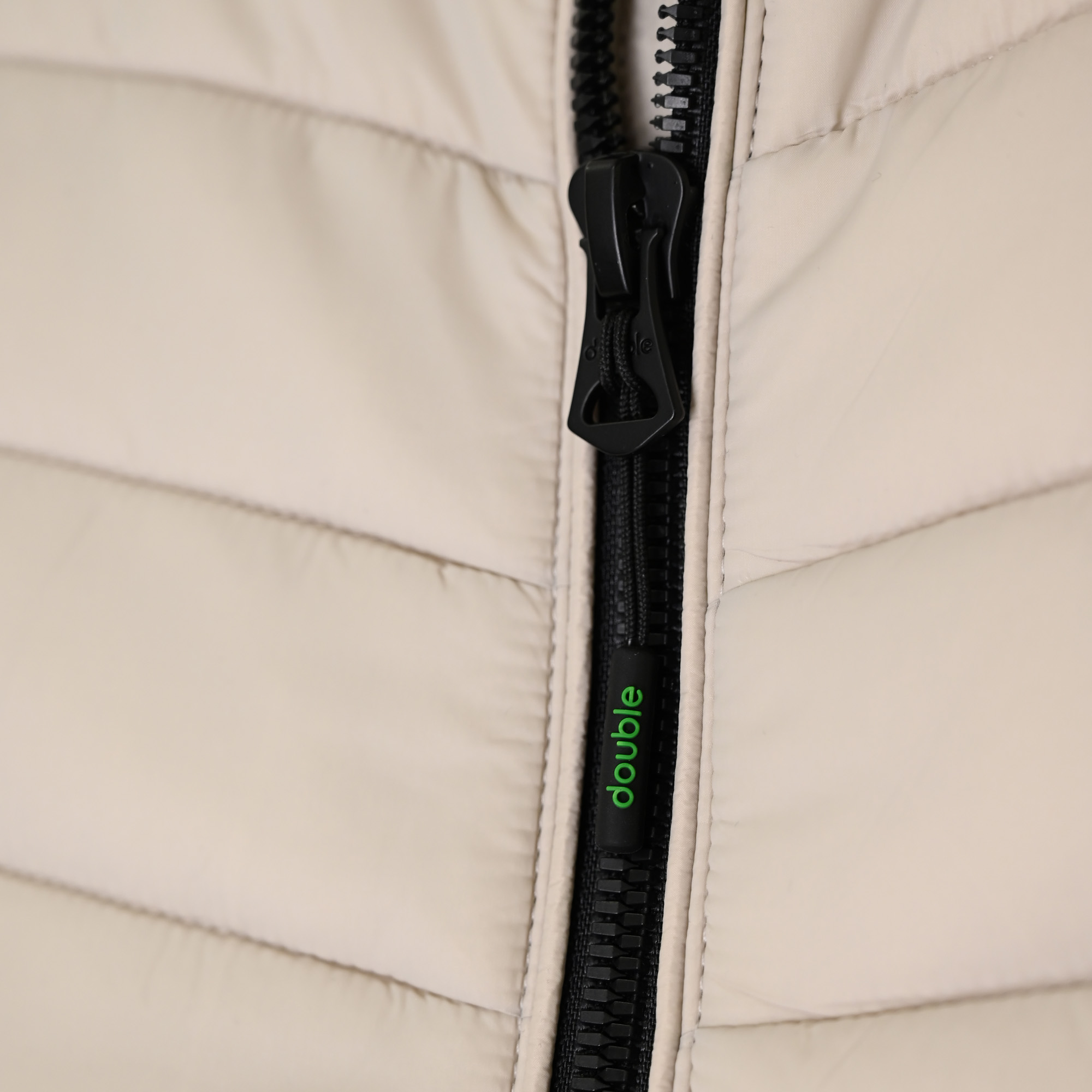 261SMJK-2082 JACKETS SLEEVELESS PADDED GREIGE - Image 6