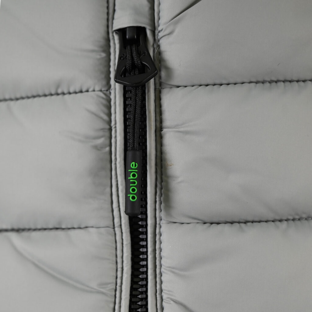 261SMJK-2082 JACKETS SLEEVELESS PADDED MIST GREEN