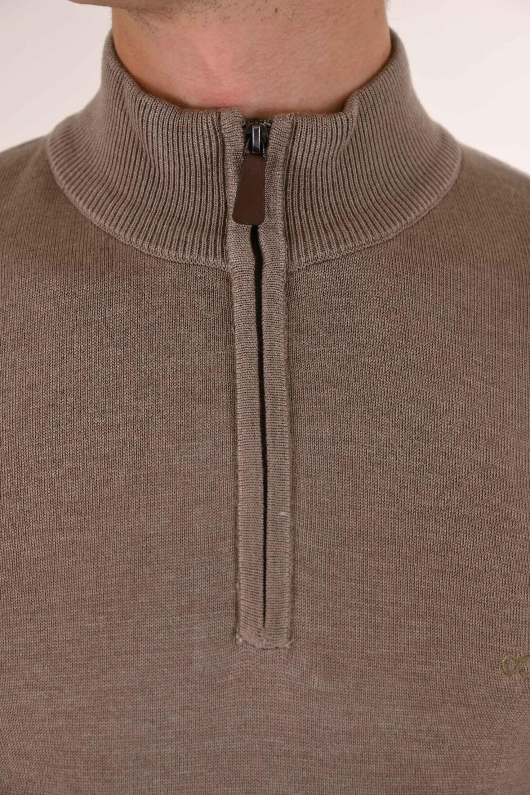 262KNIT-8071 KNITS HALF-ZIP WITH DENSE EMBROIDERY CIGAR MELANGE - Image 6