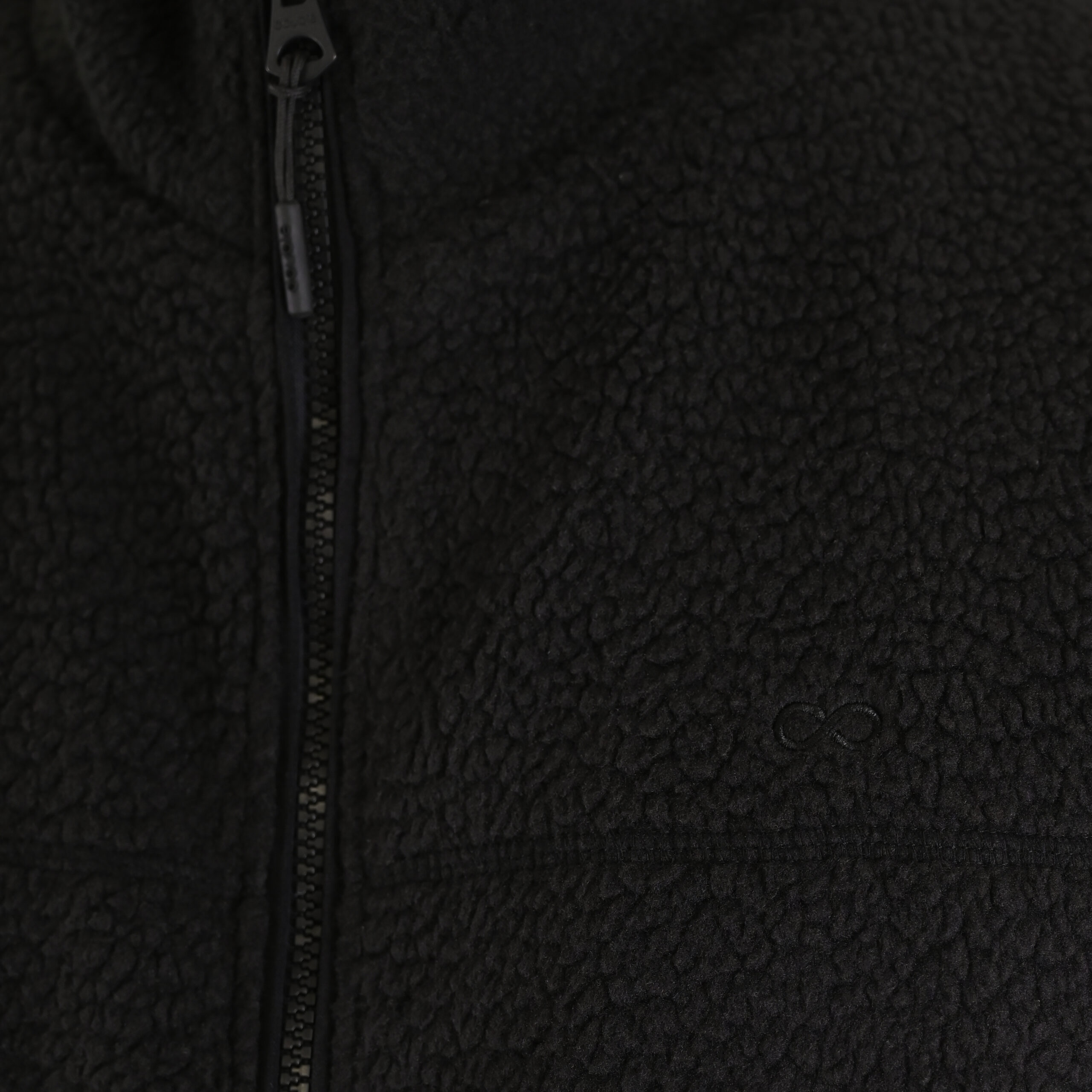 262MFT-7086 SHERPA SLEEVELESS FULL ZIP WITH CHEST EMBROIDERY BLACK - Image 5