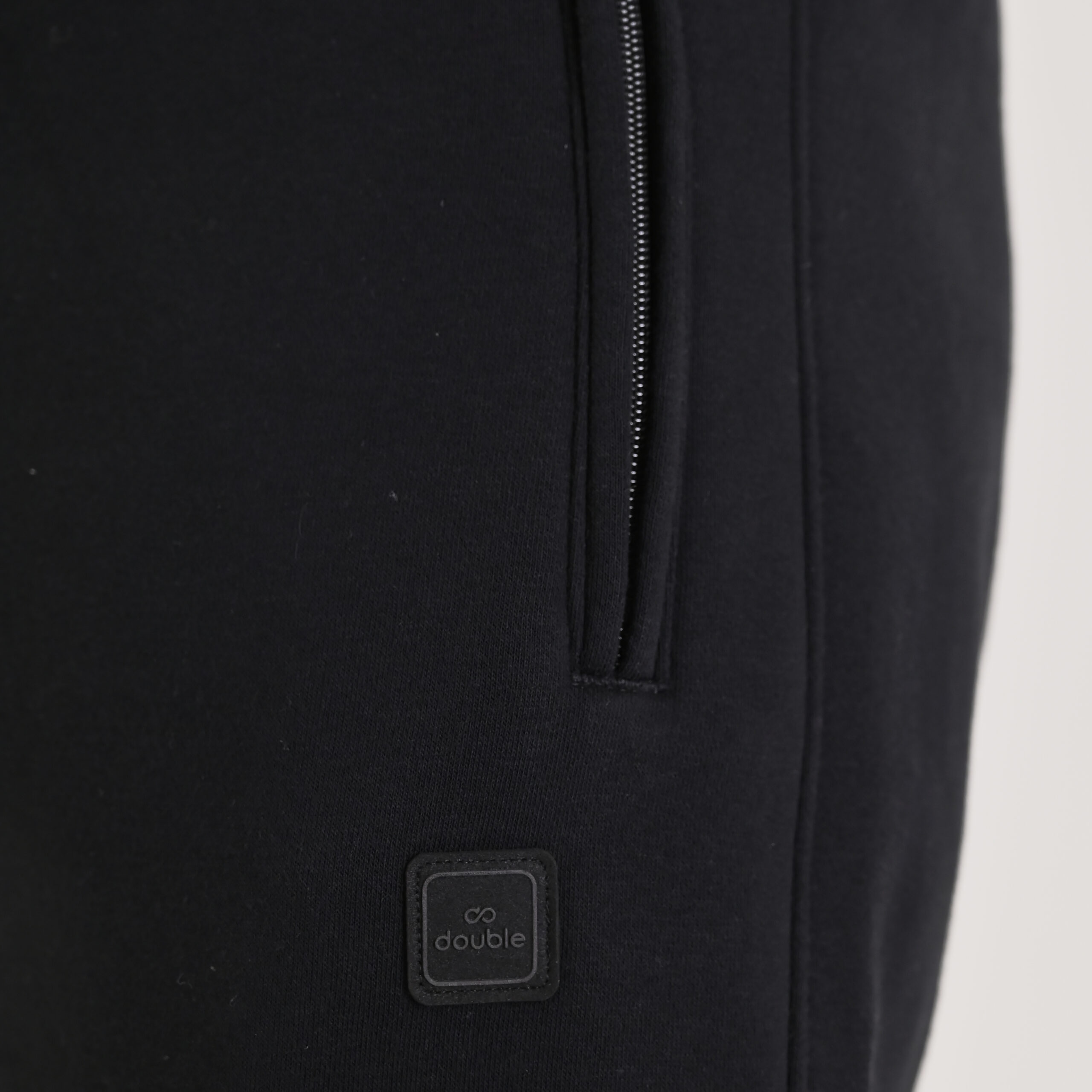 262MPAN-6056 JOGGER PANTS WITH ELASTIC WAISTBAND WITH ZIPPER POCKETS (BRUSHED FLEECE) BLACK - Image 5
