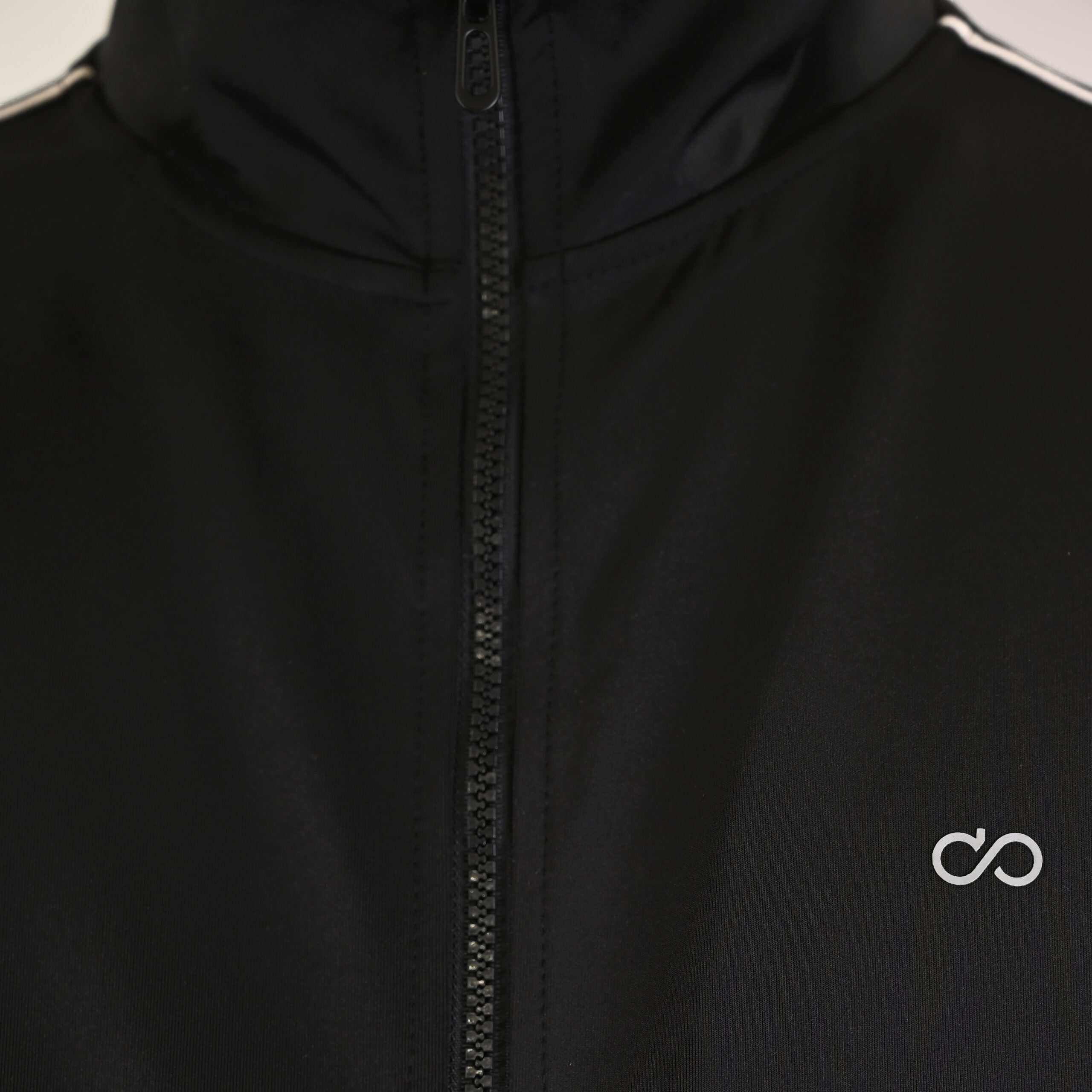 262MTOP-1156 FULL-ZIP TOP WITH COLLAR. HIGH DENSITY PRINT AND STRIPES BLACK - Image 5