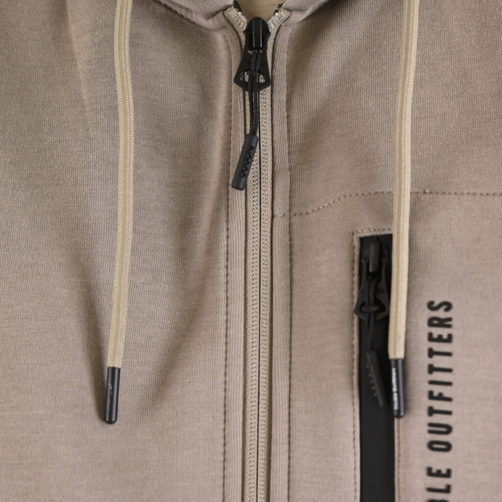 262MTOP-1160 FULL-ZIP HOODIE WITH CHEST POCKET AND THIN HIGH DENSITY PRINT (INTERLOCK) SMOKE BEIGE
