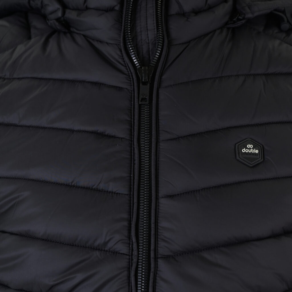 262SMJK-2104 JACKETS SLEEVELESS BLACK