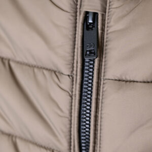 262SMJK-2104 JACKETS SLEEVELESS TAUPE - Image 7