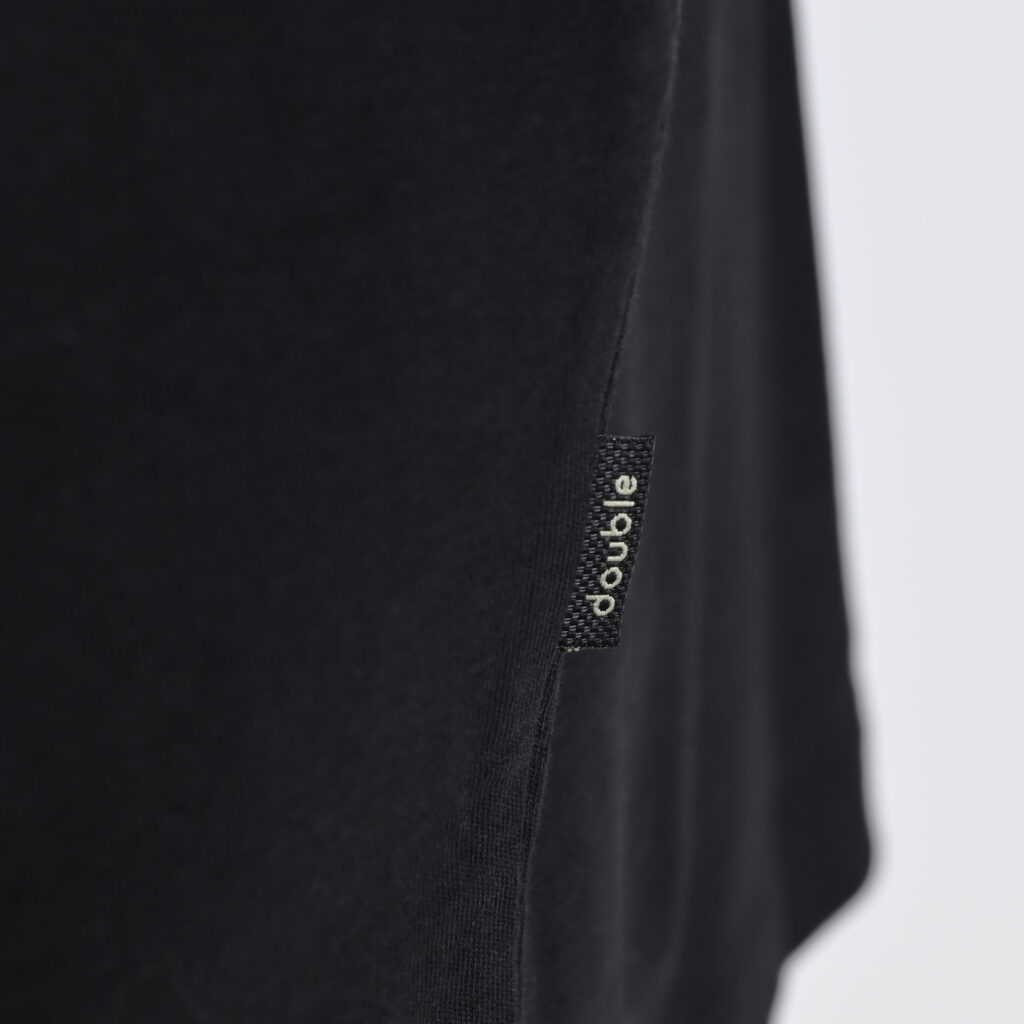 262TS-9173 T-SHIRTS LONGSLEEVE WITH EMBOSSED AND HIGH DENSITY PRINT BLACK