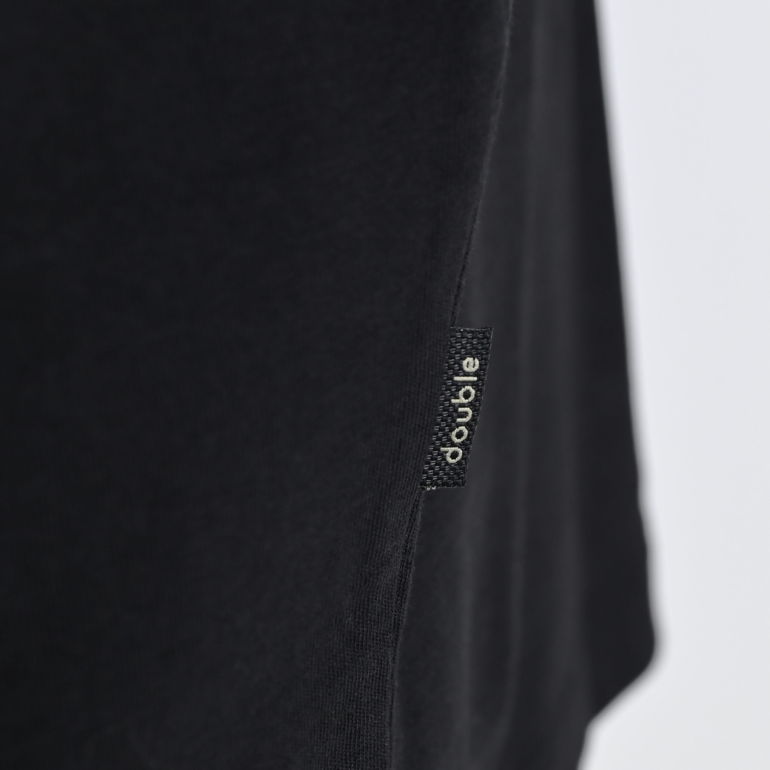 262TS-9173 T-SHIRTS LONGSLEEVE WITH EMBOSSED AND HIGH DENSITY PRINT BLACK - Image 7